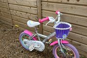 Girls bike size 14 inches