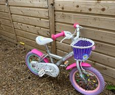 Girls bike