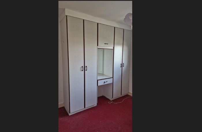 Fitted wardrobe