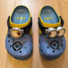 Crocs Minions Blue Yellow Clogs Size Junior 1