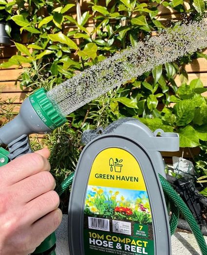 Lightweight Garden Hose Reel - 10m Compact Hose Pipe Reel With 7 Adjustable Spray Gun Nozzles - Outdoor Mini Hose Gun With Accessories for Irrigation - Easy Storage Hosepipe & Reel Set (FREE POSTAGE)