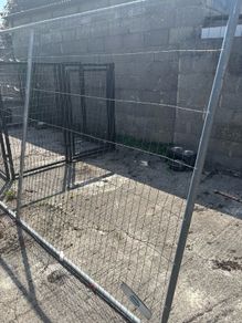 Temporary fence panel