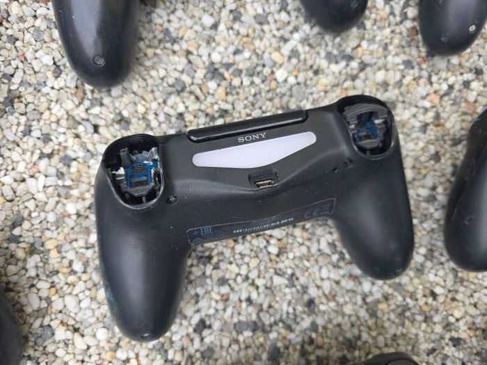 32 x PS4 Controller Joblot (Free Post)