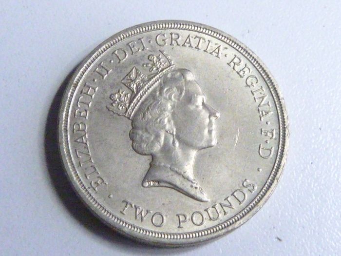 English 2 pounds