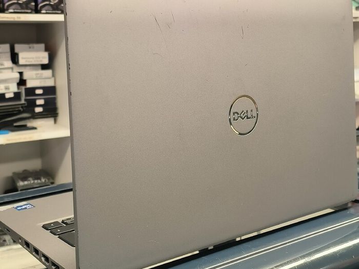 Dell Latitude 5420 Core i7 11th Gen 16GB RAM 512GB SSD 14 Inch Windows 11 Pro