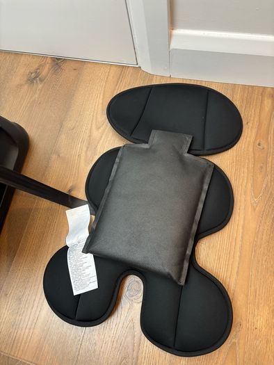 Joie steadi R129 Car Seat - Birth to 4 years - Rear and forward facing.