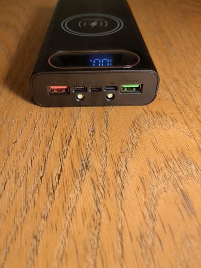 Power bank with wirless and fast charging
