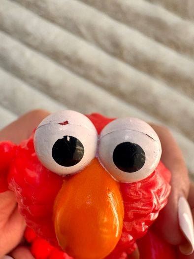 Sesame Street Workshop Waving Elmo Monster Red approx. 6.5 cm. Figure Hasbro Damaged Used Please see photos