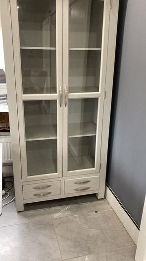 display cabinet