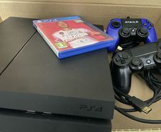 Ps4 2controllers and FIFA