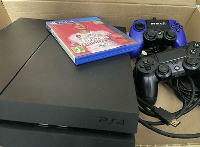 Ps4 2controllers and FIFA