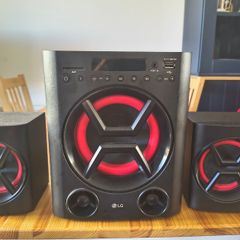 LG LK72B Multimedia Speaker System