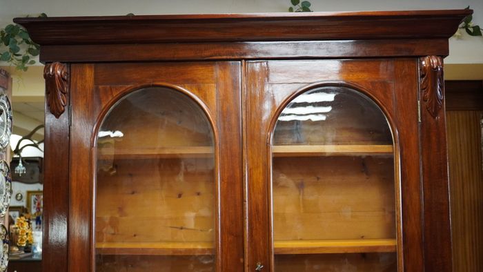 Antique Mahogany Bookcase / Display Cabinet
