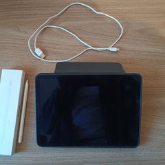 iPad Air 5th Gen (M1) Starlight + Apple Pencil 2 & Protector Bundle