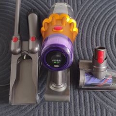 Dyson V12