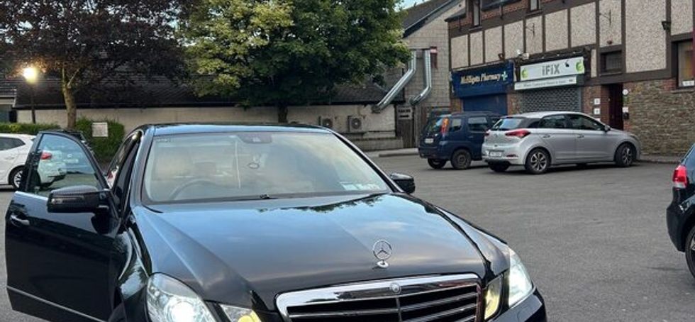 MercedesBenz E 220 amg  only 90000 mileage