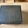 Vintage Trav-Ler Superheterodyne 4 Tube Radio Image 4