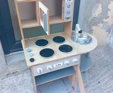 toy kitchen