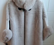 Pia Rossini taupe/cream faux fur poncho - new!