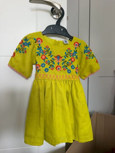 Box of new and worn girls cloths