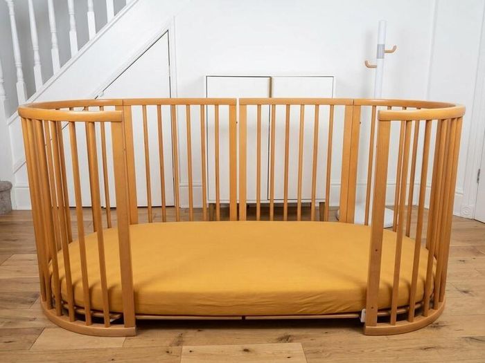 Stokke V2 Baby Cot with Mattress