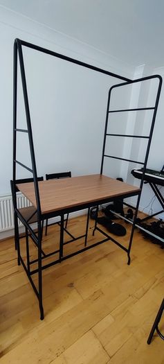 Island Table and Chairs