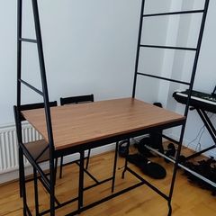 Island Table and Chairs