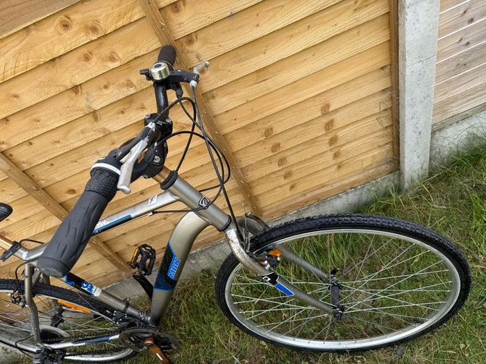 28" inch aluminium bikes in perfect condition