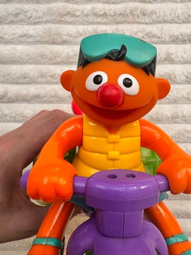 Sesame Street Ernie 2001 Splashin Trike Water Tub Tricycle Duck Part of the rope doesn't pull back completely Used Please see photos