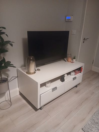 Tv unit