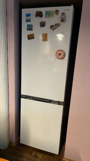 Sharp fridge freezer