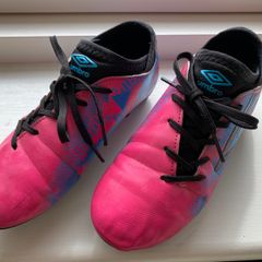 Kids Girls Umbro Football Boots Size UK 2 EU 34