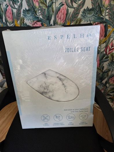 Marble effect toilet seat BRAND NEW