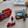 Lego City: Burger Bar Fire Rescue (60214) Image 2