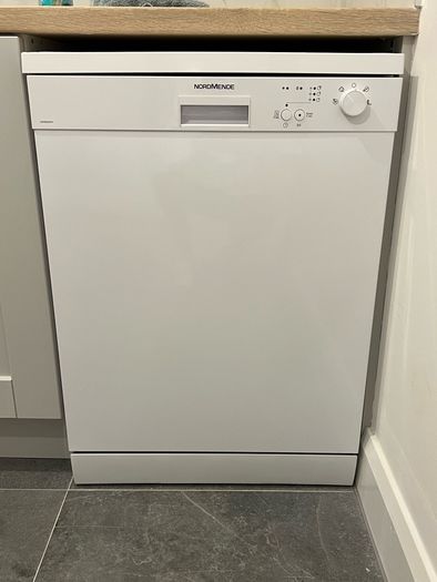 Brand New Nordmende 60cm Freestanding Standard Dishwasher | DW642WH