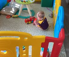Dwinguler Castle Playpen Rainbow