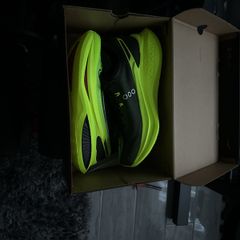 NEW saucony endorphin pro 5