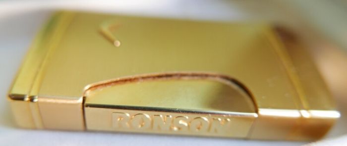 Vintage Ronson Gold Tone Lighter Made In England Tested In Original Box