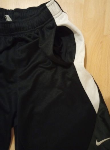 Nike Shorts ((Adult M/Immaculate))