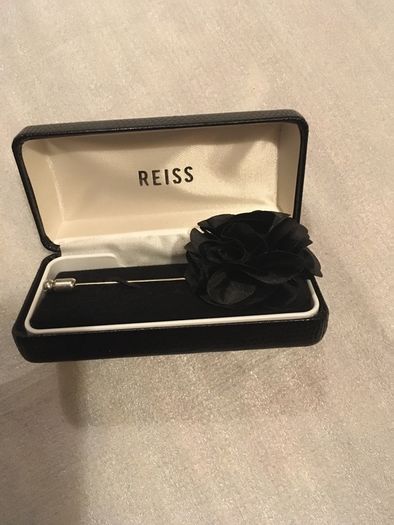 Reiss Flover Pin