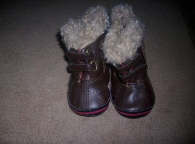 New with Tags Gap Boys Brown Snow Booties 12-18