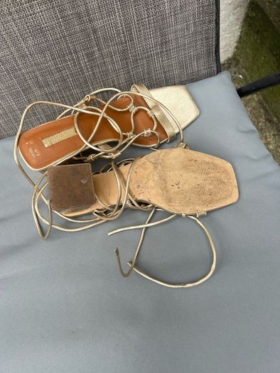 Ladies gold sandals size 4