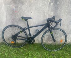 Child road bike