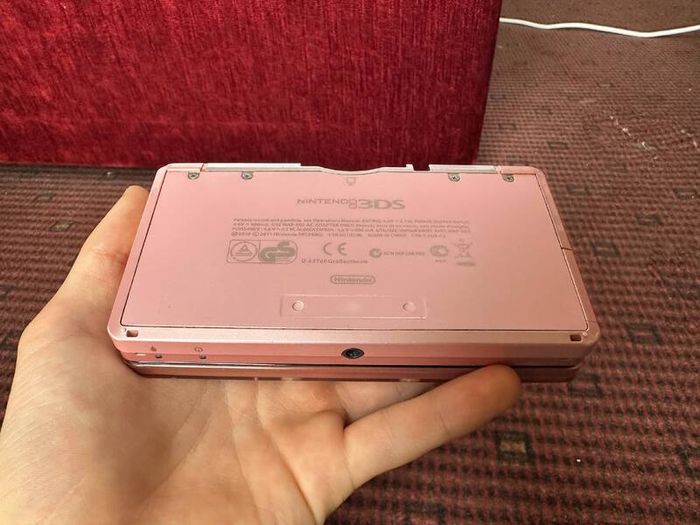 Nintendo 3DS  Metallic Rose Pink  Great Condition
