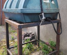 Oil Tank w Steel Stand n Hose