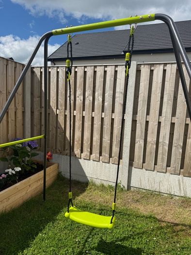 kids swing