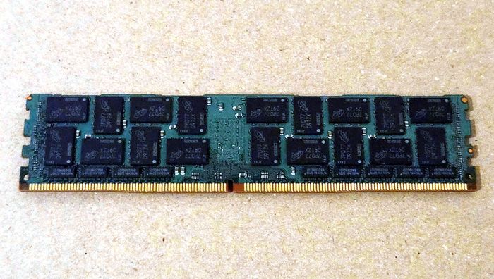 Sk Hynix 64gb Ddr4 Ecc Lrdimm Pc4-2400t Hmaa8gl7amr4n-uh