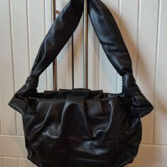 BNWOT H&M Small gathered shoulder bag