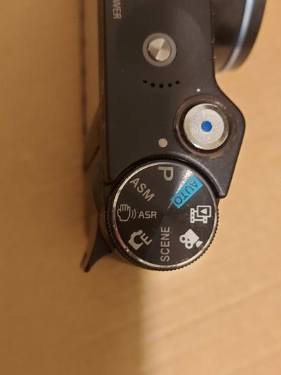 Samsung NV11 10.1MP Compact Digital Camera Black Landiao 5X Zoom Schneider Lens, no Battery, excellent cosmetic condition