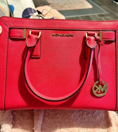 Genuine Michael Kors Handbag and Matching Wallet
